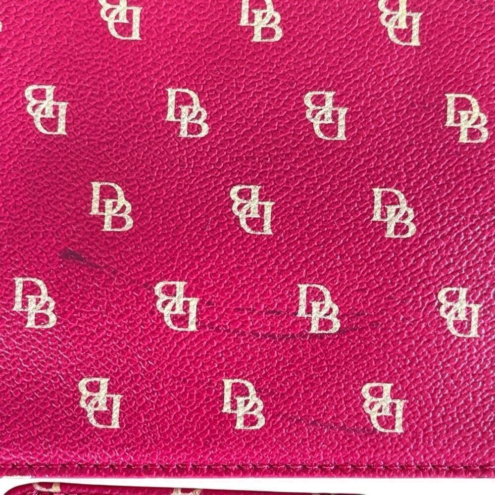 Dooney and Bourke wristlet and card holder - Picture 4 of 4